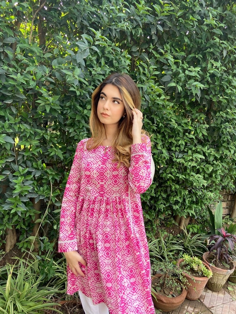 Carnation Tie-Dye