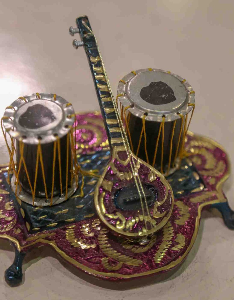 Silver chalis metal  (copy)