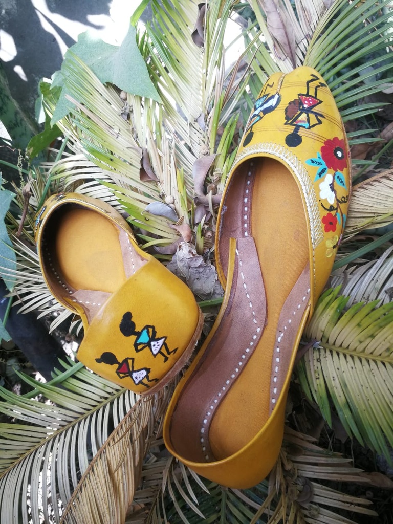 Hand Painted Leather Khussa