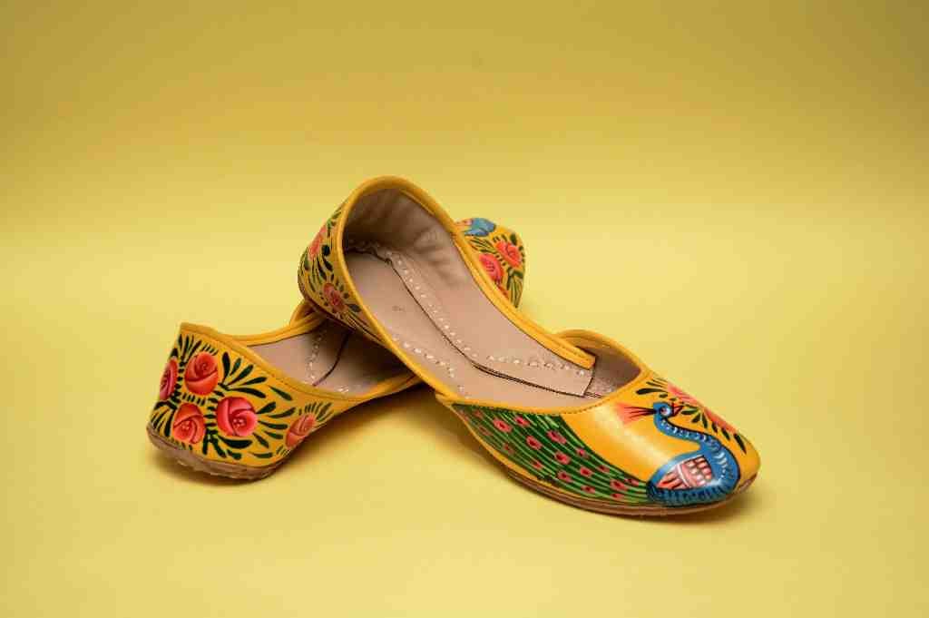  Hand Painted Truck Art Design khussa - Duplicate IMG # 1