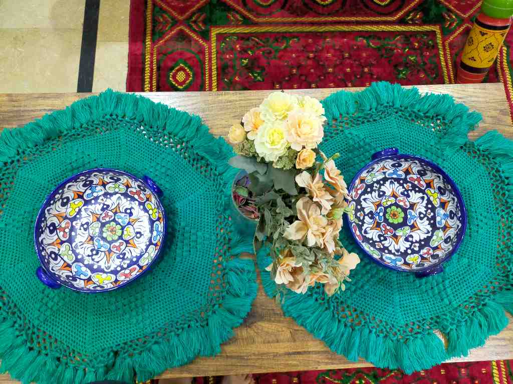 Handkerchief 5 Pieces 4 Round and One Rectangle