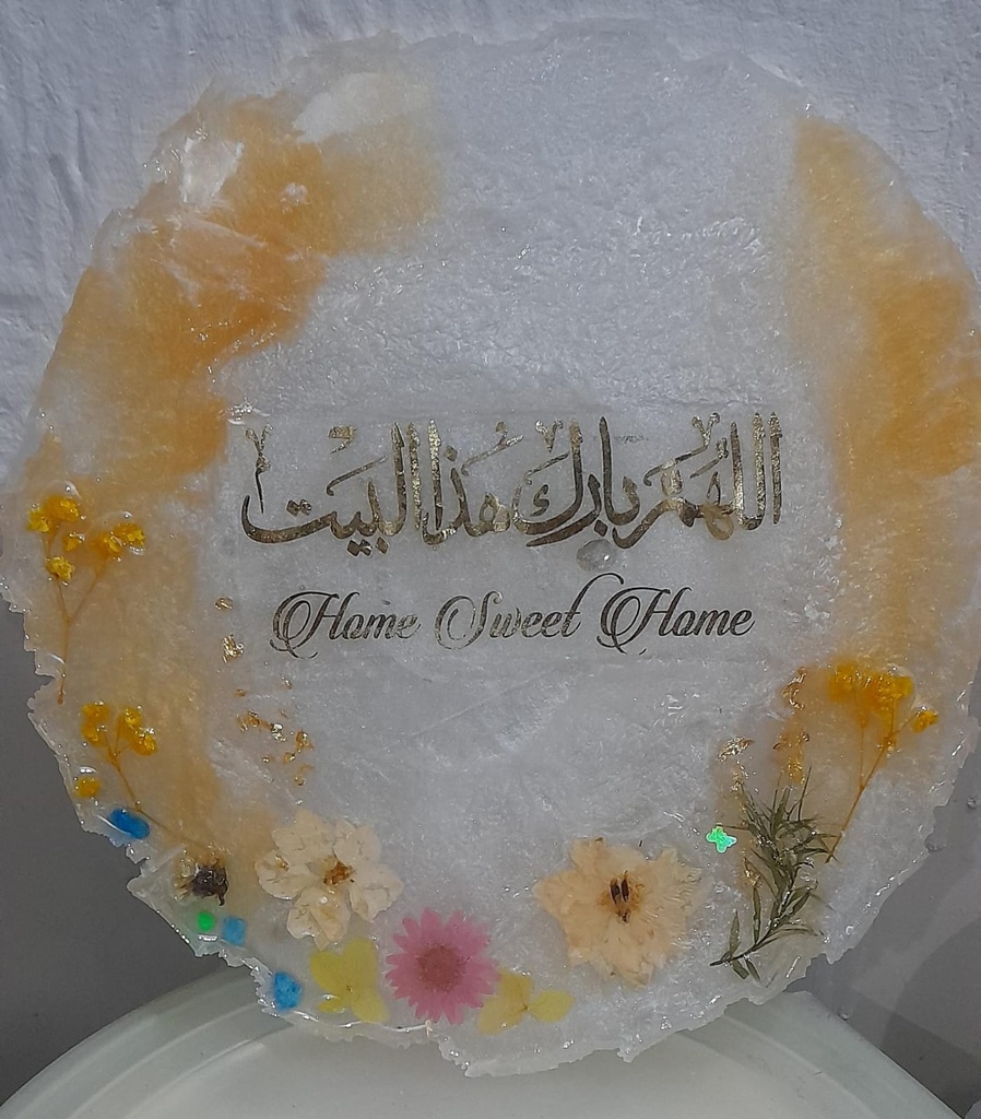 Resin plaque