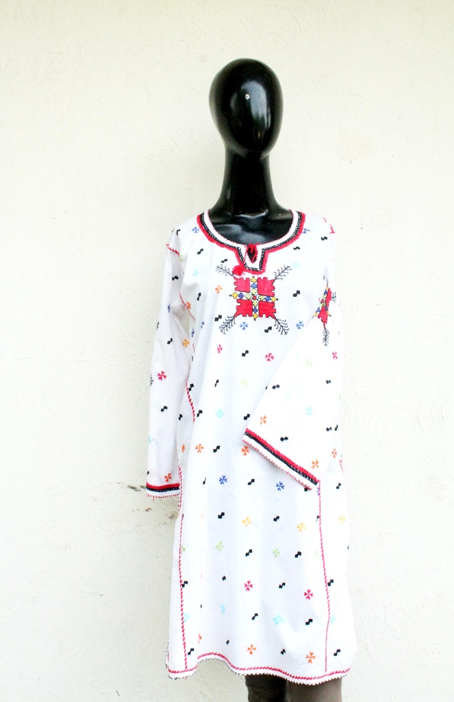 white full sleeves kurta with hand embroidery from DI Khan