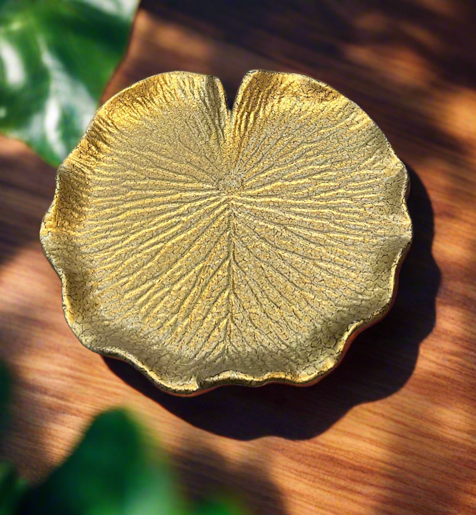 Lilly Leaf