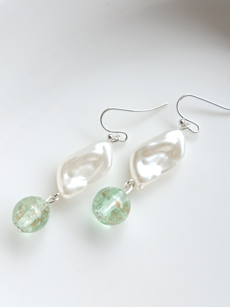 TRENDY EARRINGS