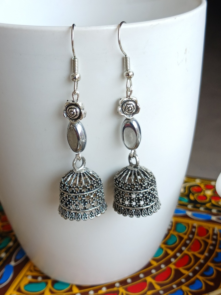 TRENDY EARRINGS