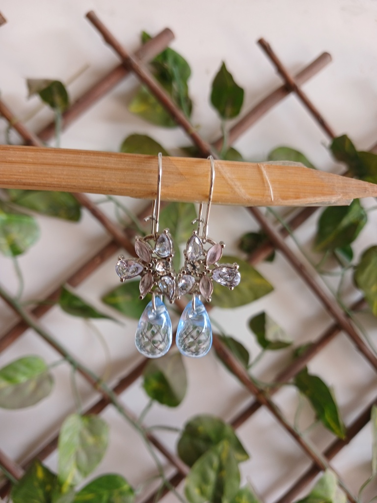 Trendy earrings