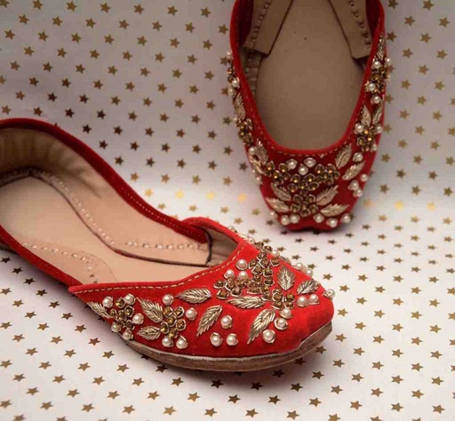 Red Velvet Khussa