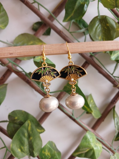 TRENDY EARRINGS