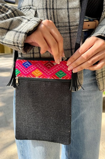 [3.HB.25] Rainbow Colored Bag