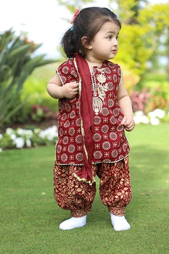 [16-K-24] Apple Red Ajrak